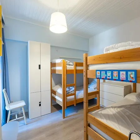Sunny Seaside Apartment, Cleaning Included 미들케르케