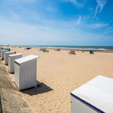 아파트 Sunny Seaside Apartment, Cleaning Included 미들케르케