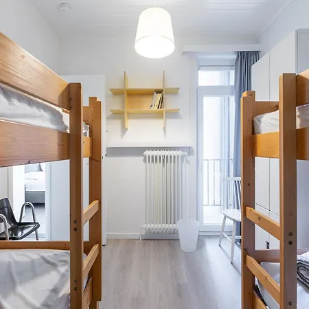 Sunny Seaside Apartment, Cleaning Included * 미들케르케
